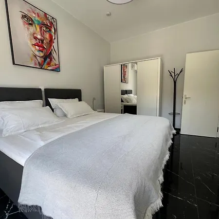 Kyra Maria Rhodes City